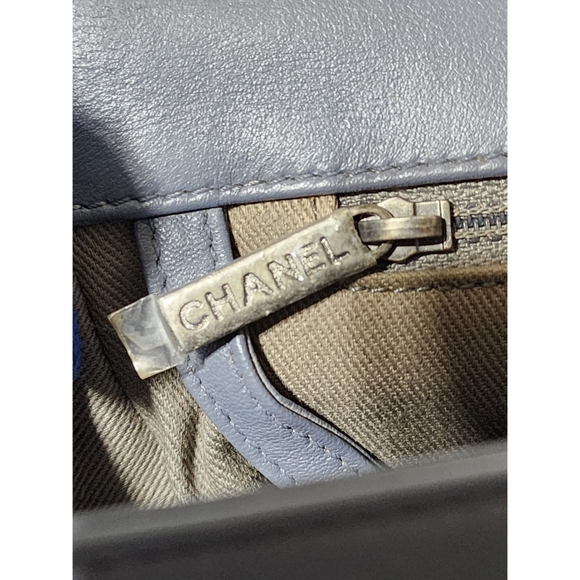 CHANEL Lambskin Quilted Large Boy Flap Shoulder Bag Grey - Picture 14 of 16